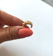 Load image into Gallery viewer, Gold Ear Cuffs