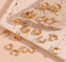 Load image into Gallery viewer, Gold Ear Cuffs