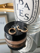 Load image into Gallery viewer, Diamond Huggies