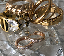 Load image into Gallery viewer, Diamond Huggies