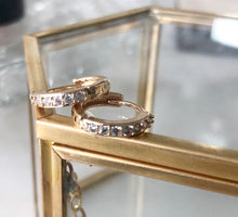 Load image into Gallery viewer, Diamond Huggies