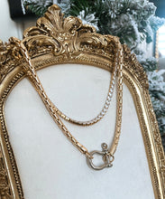 Load image into Gallery viewer, Deluxe New Smooth Horseshoe Necklace
