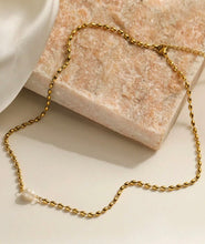 Load image into Gallery viewer, New Dainty Ball Pearl Accent Necklace
