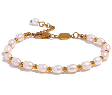 Load image into Gallery viewer, New Pearl Bracelet
