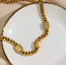Load image into Gallery viewer, Golden Globe Necklace
