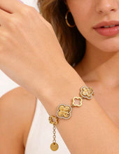 Load image into Gallery viewer, Fancy Clover Bracelet
