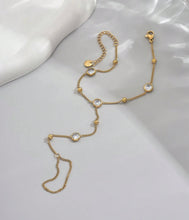 Load image into Gallery viewer, Hand Chains

