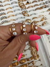 Load image into Gallery viewer, Open Diamond Ring
