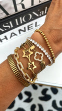 Load image into Gallery viewer, Clover Bracelet
