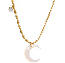 Load image into Gallery viewer, Shell Moon Necklace
