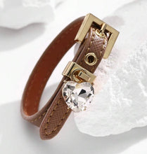 Load image into Gallery viewer, Leather Heart Buckle Bracelet
