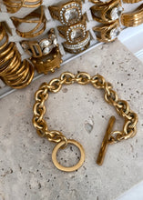 Load image into Gallery viewer, Chunky Toggle Bracelet
