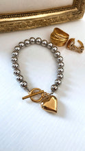 Load image into Gallery viewer, Oversized Heart Bracelet
