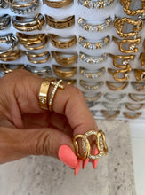 Load image into Gallery viewer, Round Rings Diamond Ring
