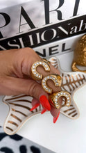 Load image into Gallery viewer, Lucky You Horseshoe Ring
