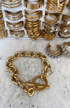Load image into Gallery viewer, Chunky Toggle Bracelet
