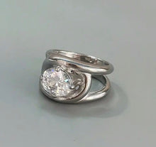 Load image into Gallery viewer, Gold Diamond Accent Ring
