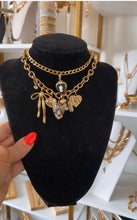 Load image into Gallery viewer, Black Cameo Necklace
