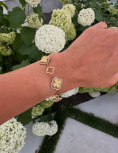 Load image into Gallery viewer, Fancy Clover Bracelet
