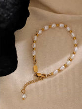 Load image into Gallery viewer, New Pearl Bracelet
