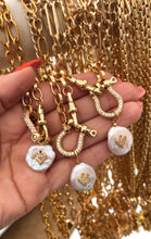 Load image into Gallery viewer, Pearl Charm Toggle Necklace
