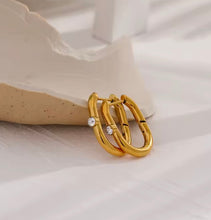 Load image into Gallery viewer, Rectanglular Hoop Earrings
