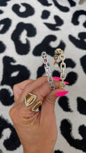 Load image into Gallery viewer, Open Diamond Trim Ring
