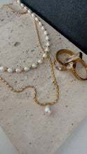 Load image into Gallery viewer, Dainty Pearl Pendant Necklace
