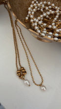 Load image into Gallery viewer, Dainty Pearl Pendant Necklace
