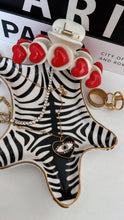 Load image into Gallery viewer, Black Heart Eye Necklace
