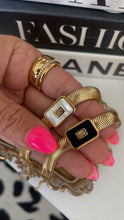 Load image into Gallery viewer, Slinky Accent Bracelet
