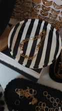Load image into Gallery viewer, Knotted Pearl Necklace and Bracelet
