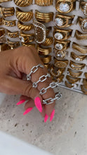 Load image into Gallery viewer, Silver Diamond Link Ring
