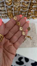 Load image into Gallery viewer, Smile Gold Bracelet
