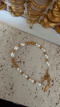 Load image into Gallery viewer, Pearl and Gold Bracelet

