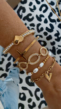 Load image into Gallery viewer, Pearl and Gold Bracelet
