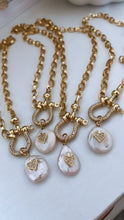 Load image into Gallery viewer, Pearl Bling Horseshoe Necklace
