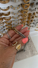 Load image into Gallery viewer, Two Toned Cuban Necklace
