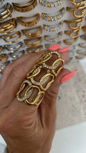 Load image into Gallery viewer, Round Rings Diamond Ring
