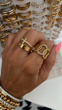Load image into Gallery viewer, Round Rings Diamond Ring
