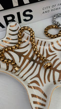 Load image into Gallery viewer, Chunky Closure Bracelet
