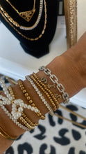 Load image into Gallery viewer, Mom Bracelet
