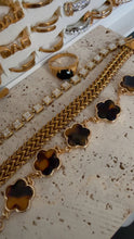 Load image into Gallery viewer, Tortoise Clover Bracelet
