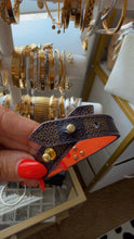 Load image into Gallery viewer, v Leather Snap Bracelet
