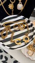 Load image into Gallery viewer, Cuff Clasp Necklace
