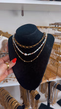 Load image into Gallery viewer, Turquoise Bead Necklace
