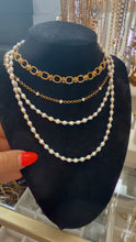 Load image into Gallery viewer, Pearl and Gold Necklace
