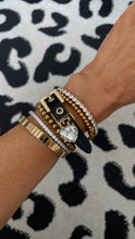 Load image into Gallery viewer, Leather Heart Buckle Bracelet
