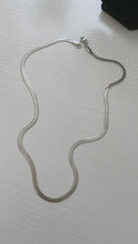 Load image into Gallery viewer, Herringbone Chain
