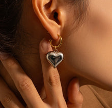 Load image into Gallery viewer, Two Toned Heart Earrings
